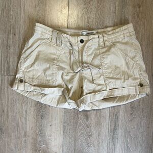 Hollister Women's Tan Cargo Shorts